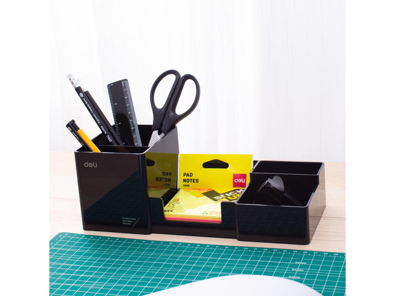 Set da scrivania nero in plastica 25,3x11,1x9 cm - Deli