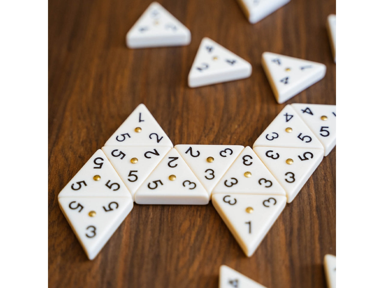 Dal negro gioco triangle domino