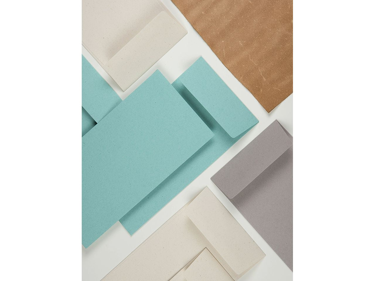 Buste calligraphy remake acquamarina misura 110x220mm - la confezione comprende 25 buste