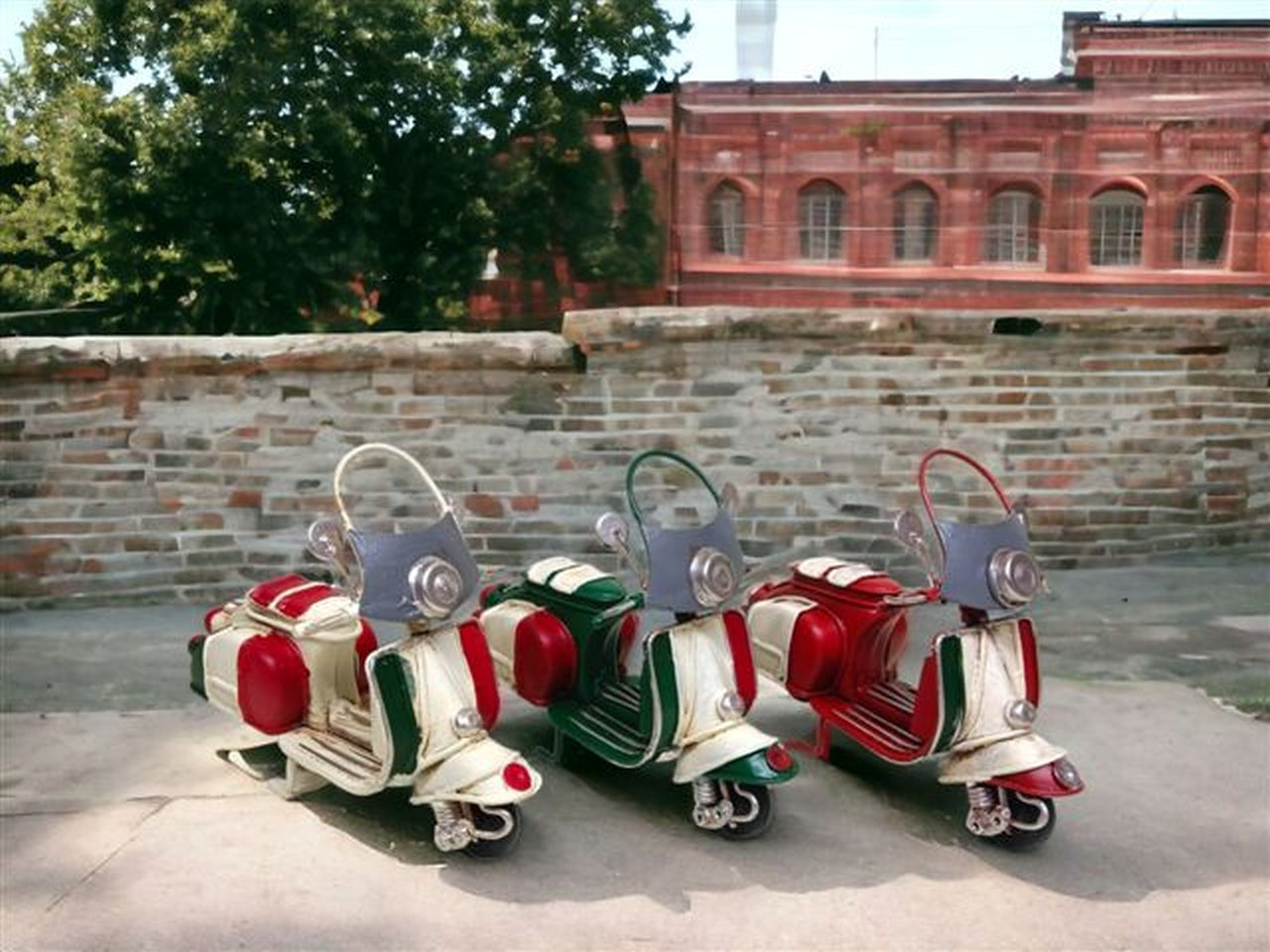 Modellino decorativo simil Vespa vintage in metallo 3 colori assortiti - Sud Import