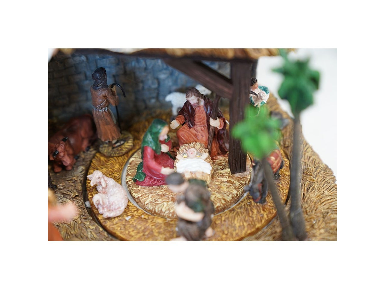 Presepe natalizio con chiesa 32x23x29,5m