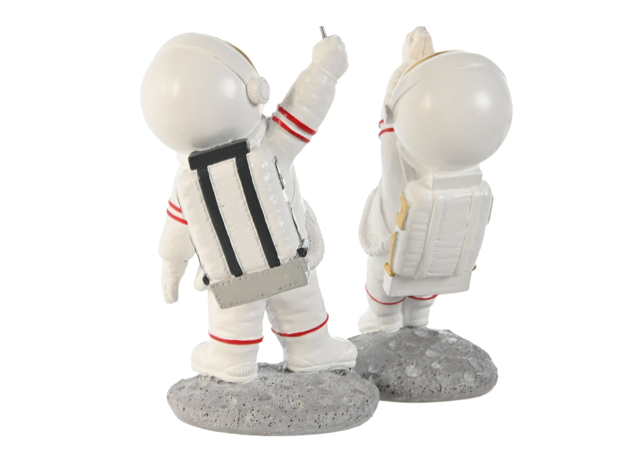 Figura in resina misura 10,5x10,5x25cm astronauta in 4 modelli assortiti