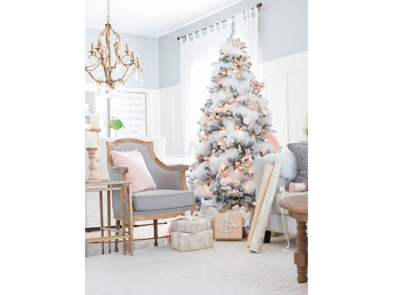 Albero di natale slim montana innevato 210cm 656 rami diametro 96cm